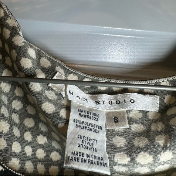 Max Studio Cream/Black Print Stretch Short Sleeve Blouse S - Picture 2 of 7